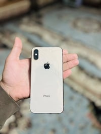 آيفون XS • ٢٥٦ • ذهبي