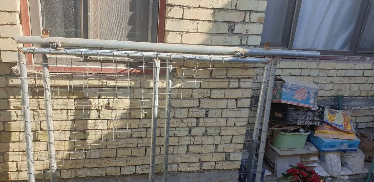 السلام عليكم ، 
باب مشبجة حديد للبيع ،
الطول 180CM سم , و العرض 150CM سم، 
الباب اشتريتها قبل فترة ب175 علمود البناء و بعدها جديدة، 
السعر 100 الف ، 
للأستفسار خاص . كربلاء, العراق


**إذا كنت صاحب هذا الإعلان وتريد حذفه لأي سبب، رجاءا أرسل رسالة إلى الدعم الفني**