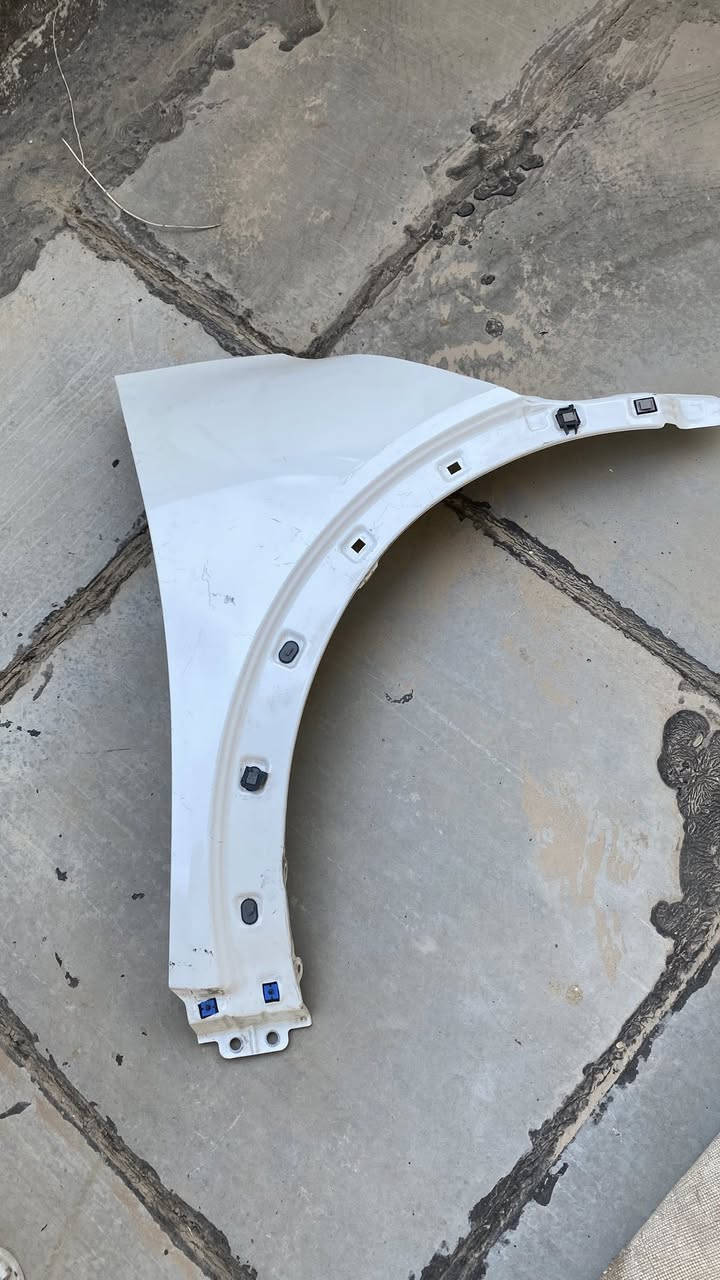 السلام عليكم 
غراض كيا EV6 و EV9 و ايونك 5 وايونك 6 
دعامية ev6 اصلي مات gt 300$
1 - جاملغ جهة اليمين ev6 100$ 
2- طوگ جاملغ يمين 75 الف ev6
3- لايت امامي جهة المين اصلي نضيف مابي اي مشكلة ev6 200$ 
4- ماسكت دعامية خلفية جهة المين
اصلية وكالة 75 الف ev6
5- بطانة تاير امامي 75 الف ev6 
6- لايت ev9 جهة اليسار بي كسر 
من الخلف شغال سعر 250$ 
7- بطانة تاير جهة اليمين ev9 
75 الف اصلي وكالة 
8-لايت ايونك 5 جهة اليمين بي كسر من الخلف شغال 100 الف 
9- بطانة تاير ايونك 6 خلفية جهة اليمين 75 الف 
مكان بغداد اليرموك ***********
