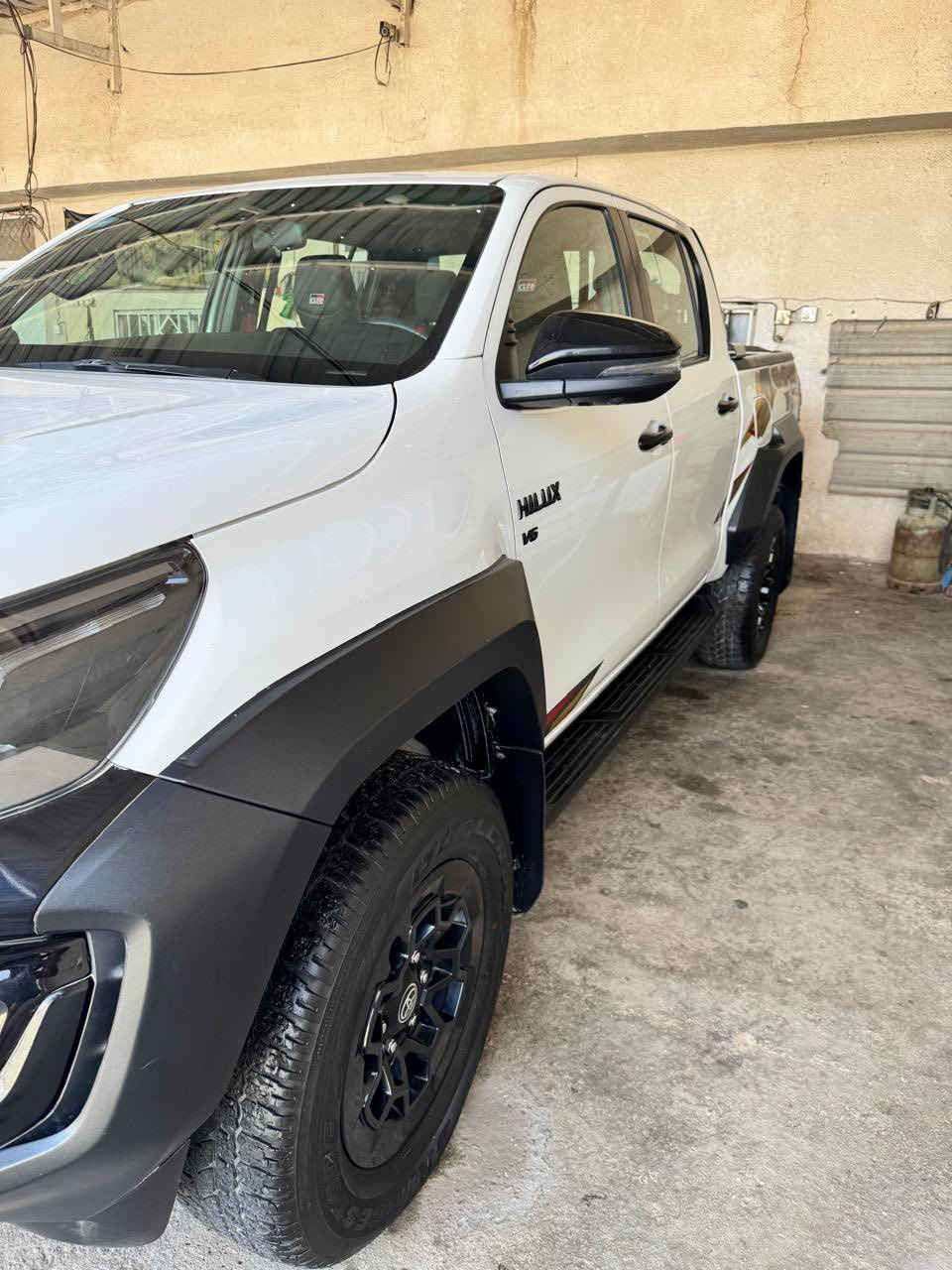 هايلوكس GR موديل ٢٠٢٤ ماشيه ٤٠
السياره وكاله سعر ٤٤ ألف وبيه مجال بسيط
***********
