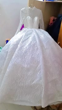 مقاس ٣٧-٤٤ • تلبس قيطان • بيها مجال