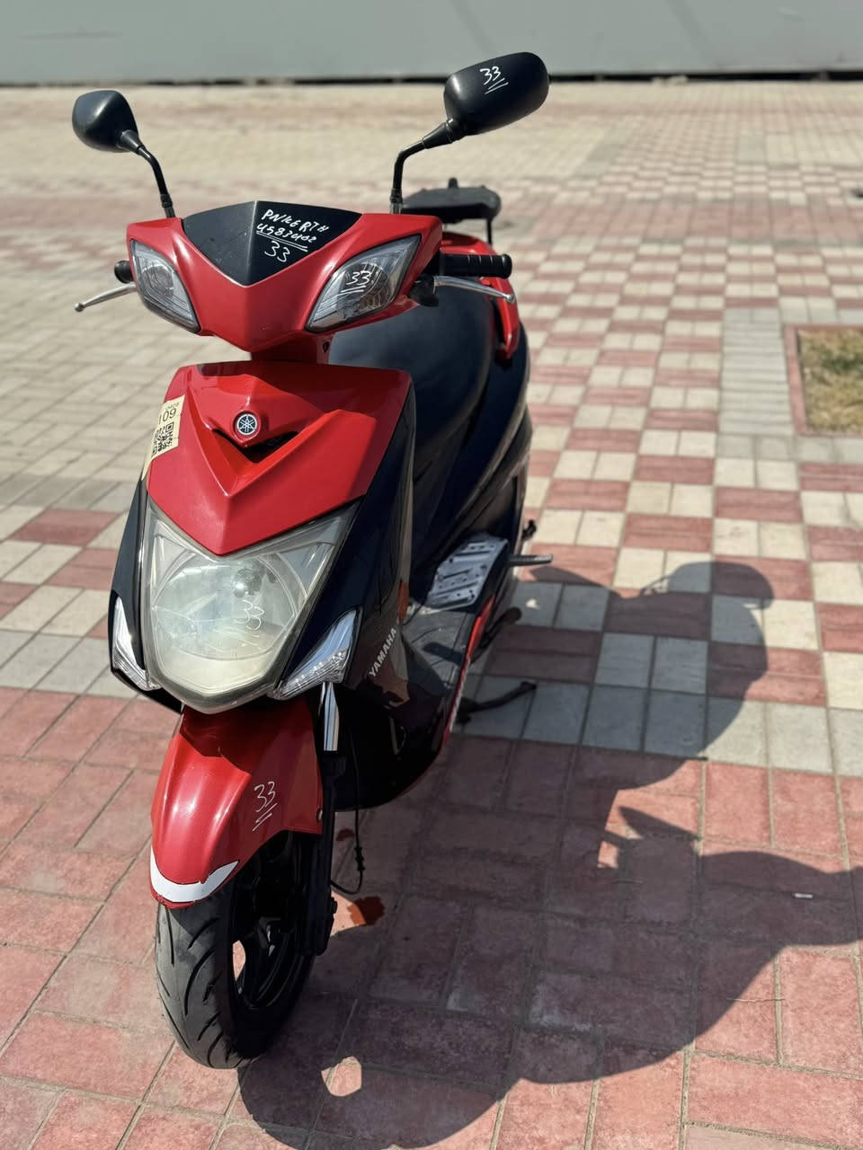 سلام عليكم للبيع دراجه سكنس لد  ياباني الأصلي ستان حساس نوزل خطين  طلاعت ماشيه 10الف دراجه جديده مال رمبه مكينه  اذا برغي مفتوح ترجع بعد الاصلي اوراق كامله دراجه جديده مال رمبه مكفوله كفاله عامه شلعه معدل خير من الله شرط علفحص اذه مفتوحه ترجع مكان بغداد الكرخ الصالحيه السعر مليون وبيهه  مجال مستعجل على بيعتهه والاستفسار الاتصال***********
