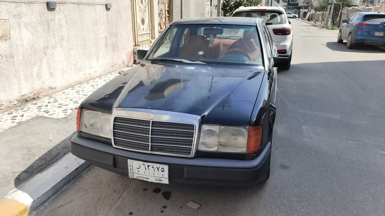 السيارة مراوس مراوس مراوس مراوس
مارسيدس دب 89سياره نضيفة وقواعدها نضيفة مامخيسة سيارة بلاد كل وضعها بلاد مكينة عنكبوت صافية ممصبوغة السيارة على وضع لبلاد السيارة مكانها ذي قار 
ورقم التلفون ***********
