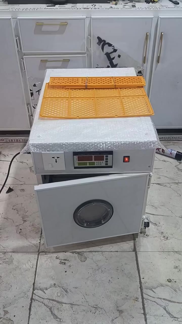 مفاقس السيد 
للتواصل والاستفسار ***********
عنوان البصرة كرمة علي تحت مجسر الحشد مجاور مطعم كرم البصرة 📍 
140 بيضه 
210بيضه 
....
لغاية اكثر من الف 
الهبكل المنيوم محشه خشب ومبطن بالكامل بصندويج بنل ويوفي عازل للحرارة والبروده مقاوم لانقطاع الكهرباء 
نموذج 👇🏻210 بيضه يوجد خدمة توصيل
