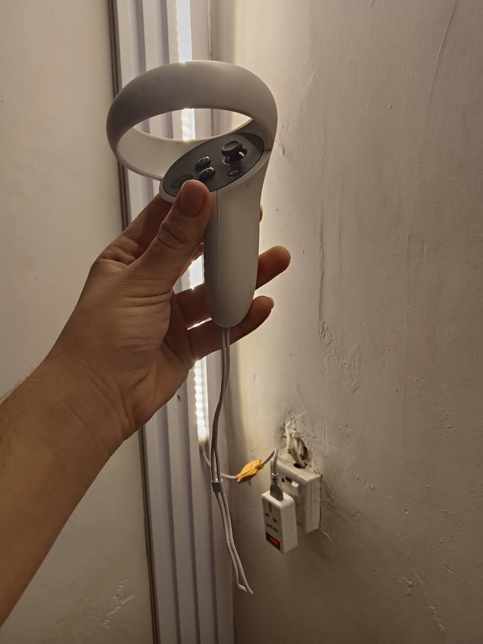 جويستك كويست 2 تك ايمن
نضافة 1000% نسخة ميتا الأحدث مو مال اوكلس القديم

سعر 50 موجود توصيل جميع محافضات العراق

***********
