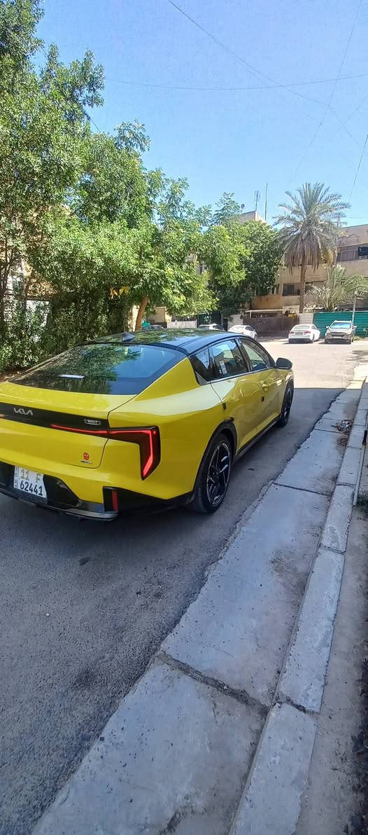 السلام عليكم كيا K4جيتي لاين بدون فتحت 
 موديل 2025 وارد امريكي دخول جديد رقم بغداد خصوصي بسمي
حادثها ثلاث قطع تبديل بدون دواخل 
السيارة فول مواصفات عد الفتحه 
ماشيه 12لف
مكينه 2000
السعر 160
العنوان بغداد 
***********
