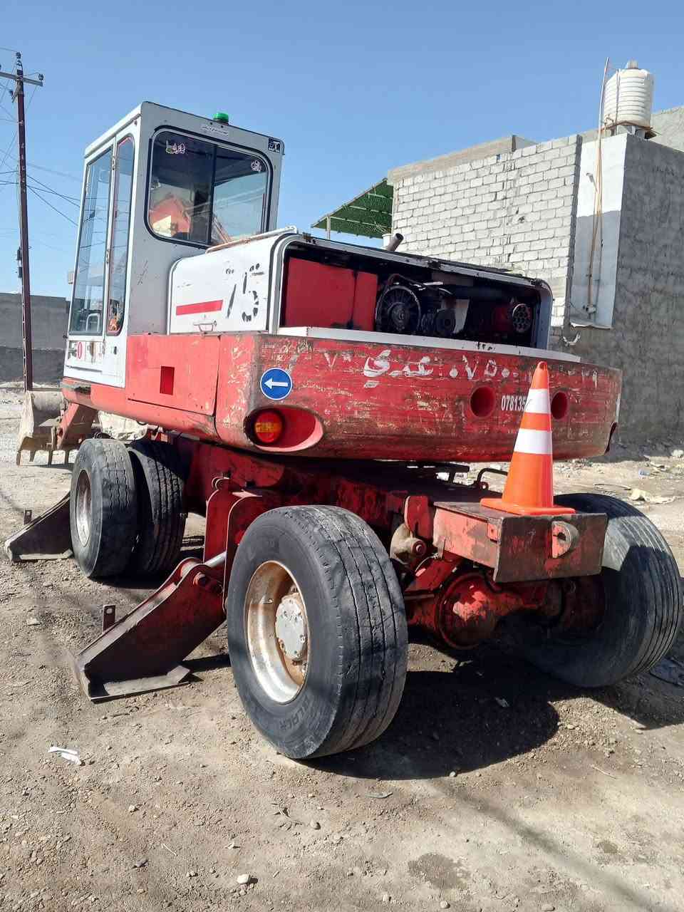 سلام عليكم حفارة بوكلن للبيع موديل 84كهرباء شقاله مكانهة بغداد حي الجهاد السعر85ورقه رقمهة انبارالماني *********** اوبيهة مجال
