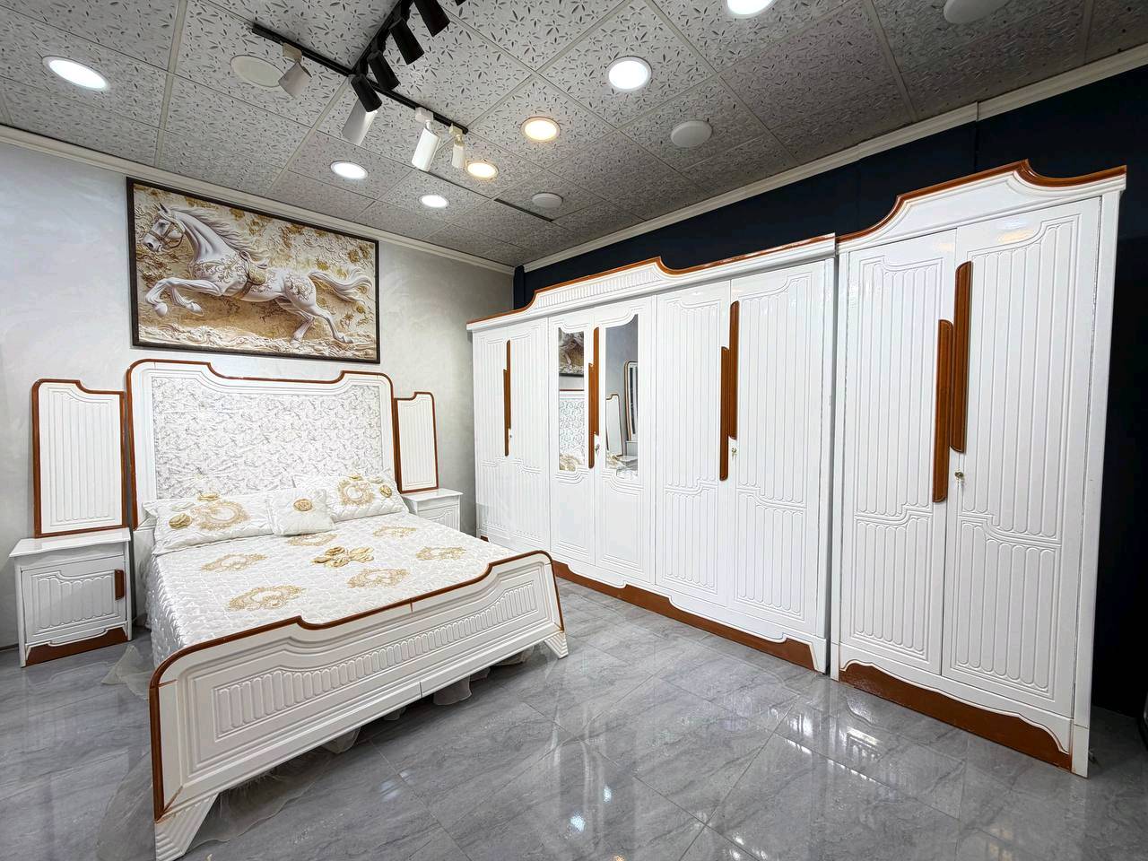 جاهز للحجز
غرف صاج عراقي جديد غير مستخدم
احدث الموديلات
خشب عراقي درجه اولى
متوفر عده موديلات 
سعر الغرفه 950
شازلونه طابوريه حسب الطلب سعرهن 50
نقل وشد بكروه بغداد وجميع انحاء العراق وباسعار رمزيه
اطلب الان قبل نفاد الموديل المتوفر