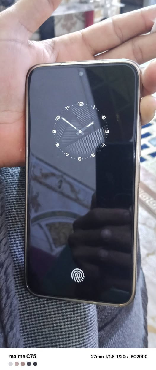 جهاز Honor 400 5G
الكاميرا: نظام كاميرا خلفية رئيسية بدقة 200 ميجابكسل مدعومة بالذكاء الاصطناعي.
الشاشة: شاشة AMOLED بحجم 6.55 بوصة وتعمل بتردد 120 هرتز.
البطارية: سعة 6000 مللي أمبير وتدعم الشحن السريع بقدرة 100 واط.
المعالج:Snapdragon 7 Gen 3
مستخدم شهر واحد
السعر 425 وبي مجال شرايد يدخل خاص


**إذا كنت صاحب هذا الإعلان وتريد حذفه لأي سبب، رجاءا أرسل رسالة إلى الدعم الفني**