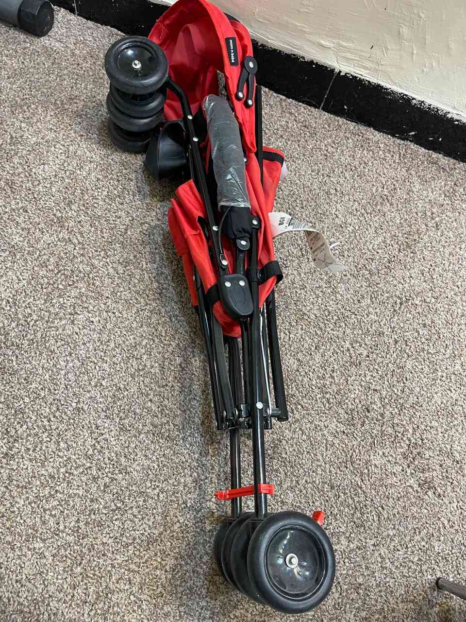 عربانة طفل جديدة استخدام يومين فقط السعر ٢٥ العنوان كربلاء حي النصر للاستفسار ***********
