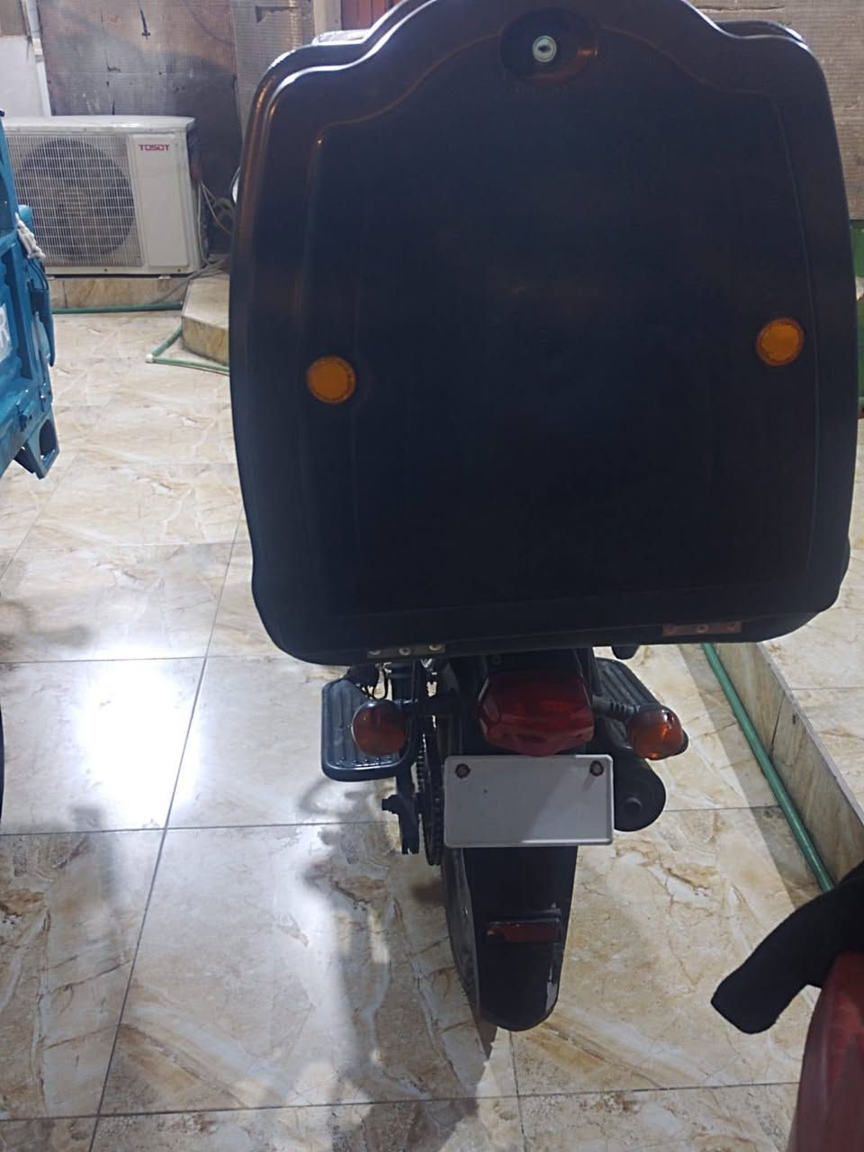 سلام عليكم ورحمه الله دراجه للبيع TVSمديل22رقم وا سنويه دراجه جديده محرك ستوته مامفتوح لك سعر1200رقم هاتف ***********
