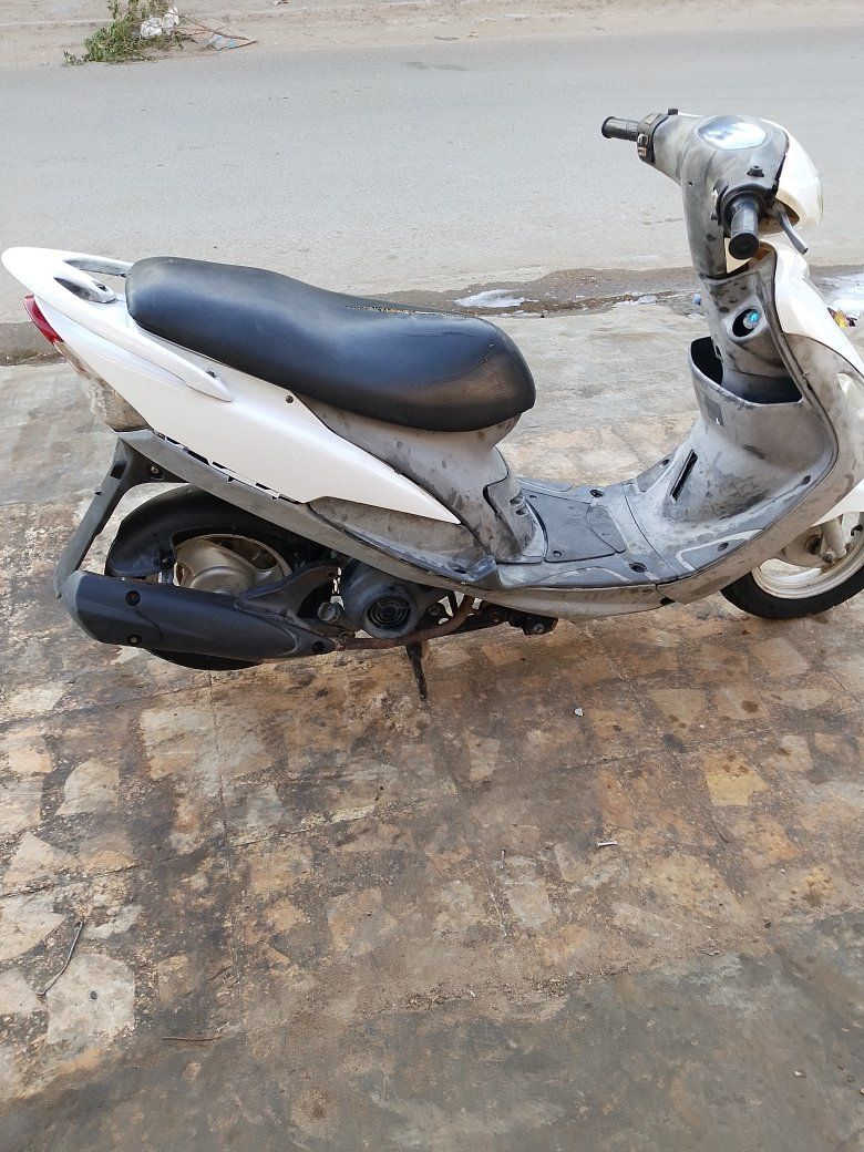 السلام عليكم للبيع دراجة ماكس منغولي دراجة جديدة كهربائيات كلها شغالة هندر سلف شغال السعر 375 العنوان بغداد الأمين الثانية للاستفسار ***********
