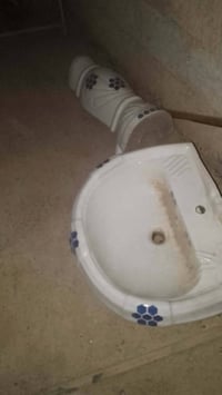 مغسله • ٤ كراسي • الراشديه البيحيات