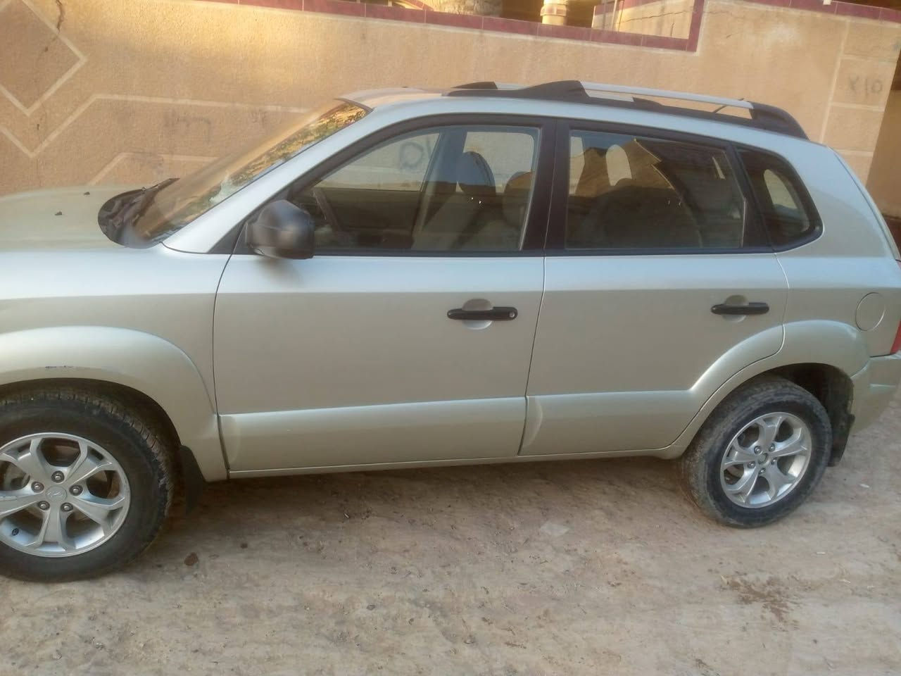 توسان 2010 ماشيه 111 خليجي البنيد جارد كير ومحرك وصدر مكفولات
السعر 112 وبيه مجال 
السياره باسمي تحويل ثاني يوم العنوان بغداد ابو غريب
 ***********
