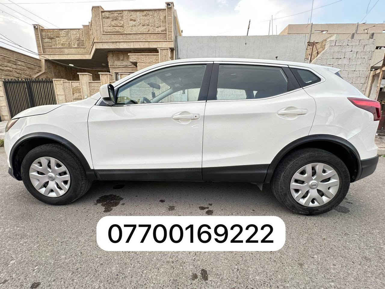 سلام عليكم 
نيسان روح سبورت موديل 2019 للبيع 
سنوية ما منتهي رقم اربيل وبيها دفتر مال بنزين 
باسمي شرط تحويل 
سياره بيها صبغ جاملغ سايق ويه ربع البنيد بدون دواخل بدون ايرباك 
كير محرك تبريد كهربائيات كله بالشرط 
ماشيه 96 
تايرات جديدة صدر امامي خلفي جديد 
سيارة نظيفة وحلوة مال بيت ما متعوبة
السعر 155 بيها مجال 
مكان السيارة كركوك 
*********** Singapore
