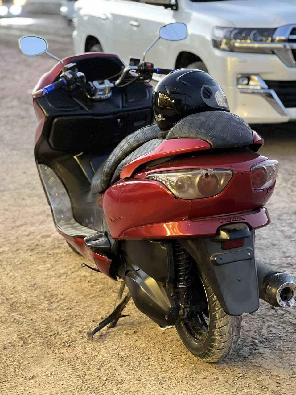 دراجه فورزه  8/0 كفاله عامه  كلشي بيهه جديد دبلات امامي خلفي كهربائيات نكره سلف فقط طوافه مال بانزين واكفه 
مكاني ديالى بعقوبه للتصال ***********
مراوس هم يرهم
