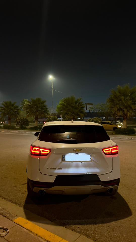 السلام عليكم

بلايزر موديل 23

فور ويل

المحرك 2000 تيربو

ماشيه 15.500 mile

شاشه جبيره

رادار

وغيرها من المواصفات

حادثها من امريكا سطحي فقط جاملغ وباب صبغ

سعرها 18.500$ ماكو هيج سعر على هيج نضافه 

للاستفسار : ***********

المكان كربلاء المقدسه
