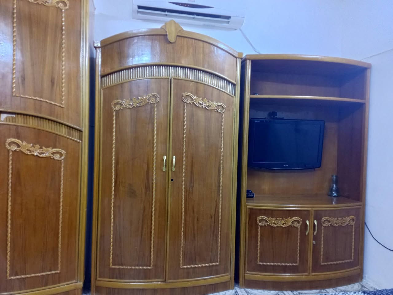 غرفه عراقيه تسكام داخل خارج صاج نضافه 100/100

***********
