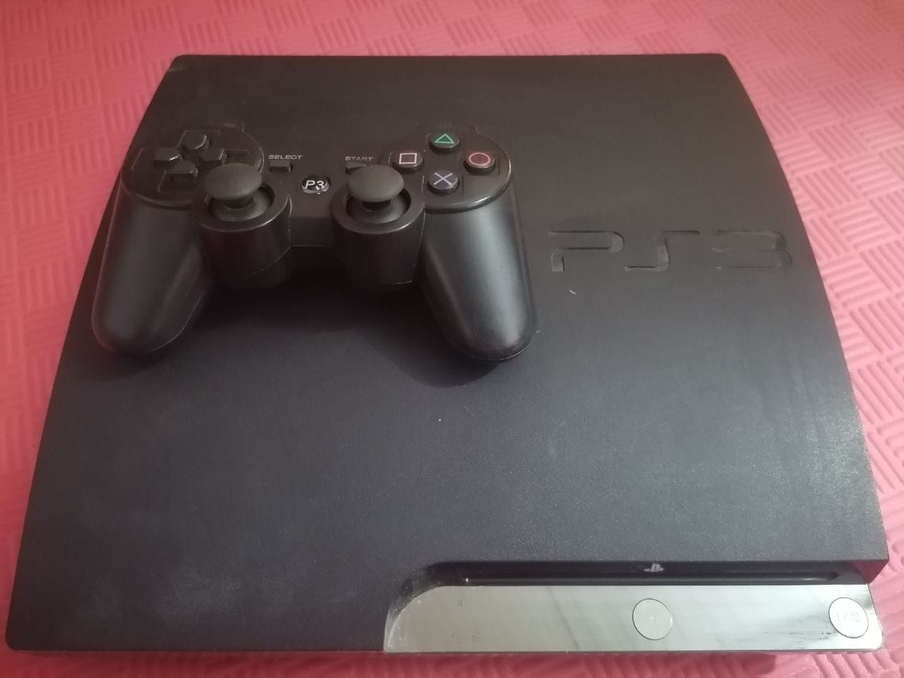 بلي ثري سلم كامل ملحقات
جويستك واحد
مكاني ملحق قرية الغدير الاولى 
السعر 65 كسررر
الرقم ***********
الرد واتساب فقط
