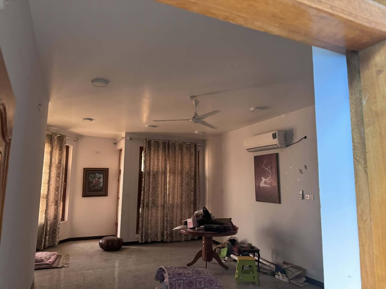 🏠دار سكني للبيع  🏠
____
⭕العنوان : حي الجامعه 
⭕  قرب مولده ابو ساره
⭕  مقابيل الساحه 

----------------------------------------
✨طابو صرف
✨طابقين 
✨بناء حديث كونكريت
✨ مساحه 200 م
✨عالي عن الشارع 
--------------------------------
✨ تفاصيل البيت ✨
____

🌟 غرف عدد 4️⃣✅ 
🌟صاله عدد 2️⃣  ✅
🌟استقبال ✅
🌟مطبخ ✅
🌟صحيات خارجيه 3️⃣ ✅
🌟مناور عدد 2️⃣ ✅
بيت مع،سبالت كل البيت
🔹 للاستفسار 🔹
____
مراسلة الصفحه
______________
او الاتصال على الرقم 🔻🔻

📳***********
***********
واتساب واتصل حيدر،ابو علي
