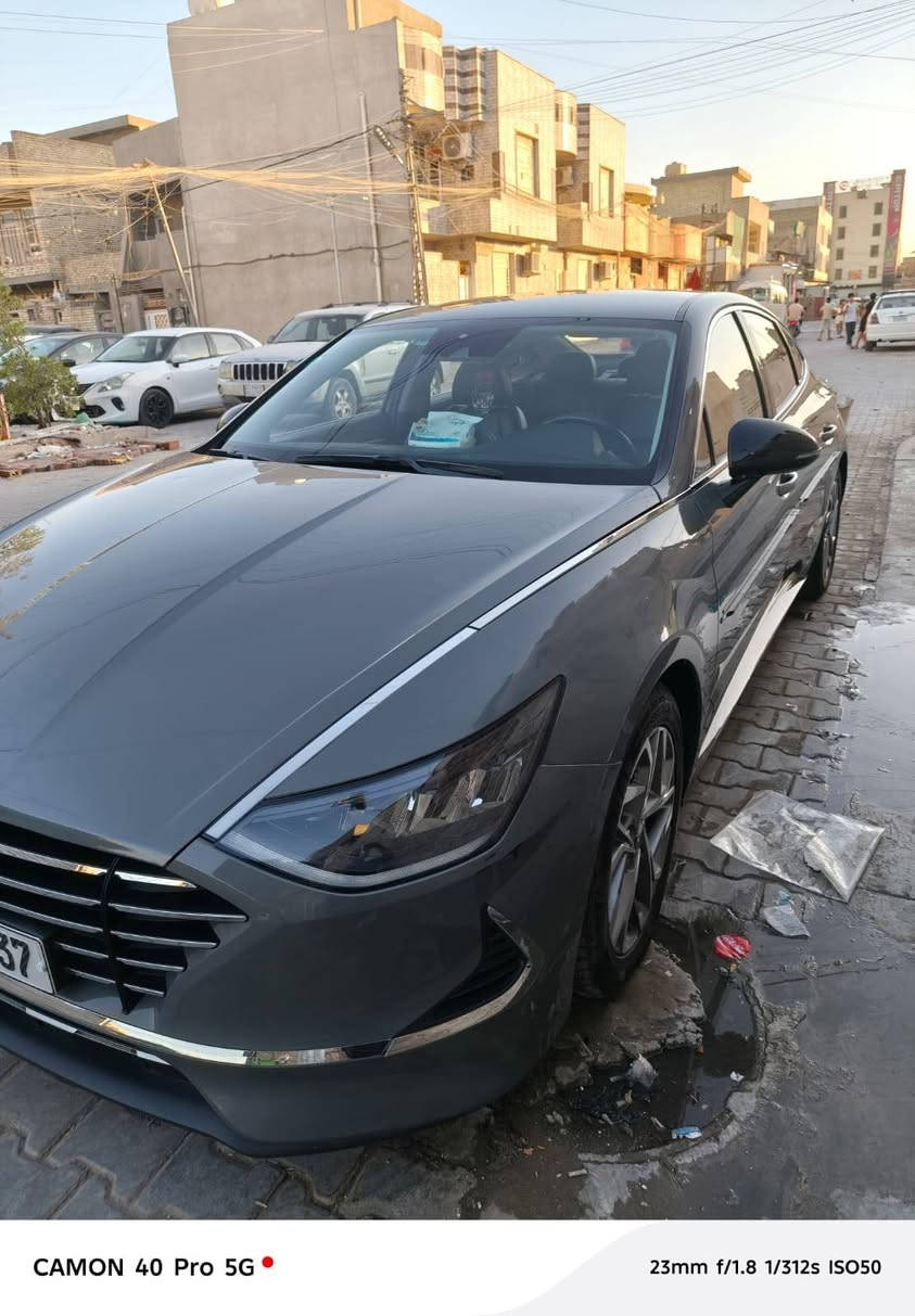 السلام عليكم سوناتا موديل 2022جيديد استعمال قليل السياره وارد كوري نص فول مقاعد هيتر ستيرن هيتر مري شفط السياره احلى من الصور بيها هواي مواصفات سياره حلوه مستعجل على البيع الشراي يتصل ***********
