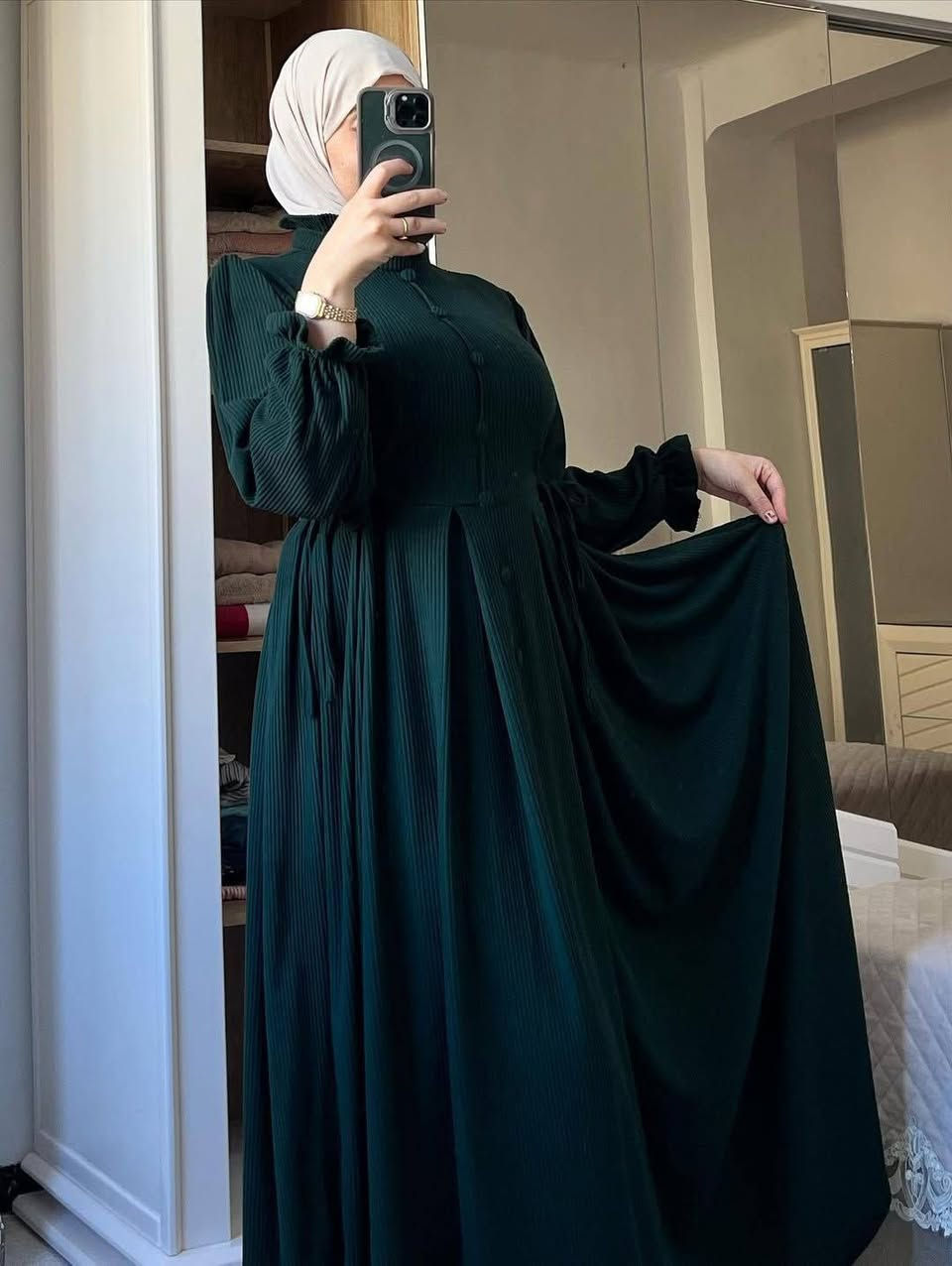 كما عودناكم بأرقى ماهو جديد 

الموديل ألأرقى والأجمل قنبلة الموسم 🔥🔥
#جملة_ومفرد 
فستان  نسائي
قياسات من 38 الى 52 
نوع الخامه شانيل مقلم صوف شتائي  🇹🇷🇹🇷🇹🇷
🚕 يوجد خدمة توصيل لجميع محافظات العراق
#لتثبيت #الحجز #راسلنا #عل #واتساب ***********
