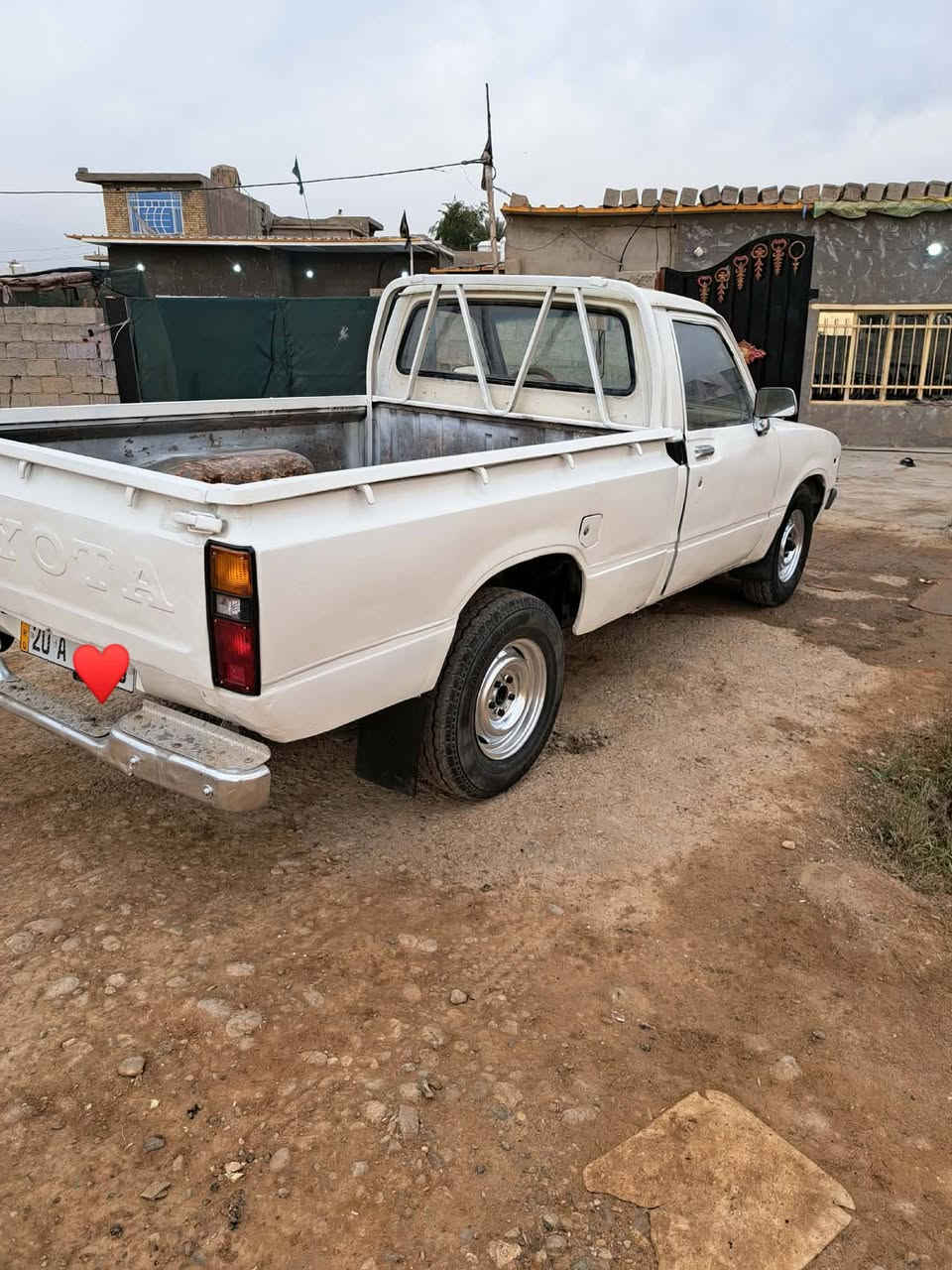 يا الله سلام عليكم للبيع بيكم موديل 80 سياره كير مكينه اكسل خير من الله رقم نكليزي ديالى سياره معمره جديد سياره خير من الله مكان سياره بغداد جسر ديالى طقاطع لنهروان   سعر 35  لستفسار على رقم ***********
