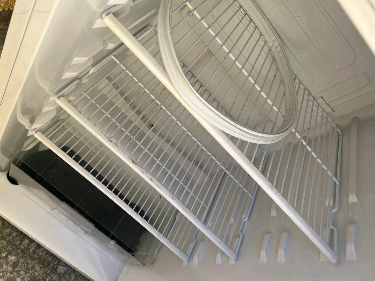 ثلاجه حجم كبير ثلاجه ماداخله اي تصليح مكاني كوفه ثلج خير من الله 