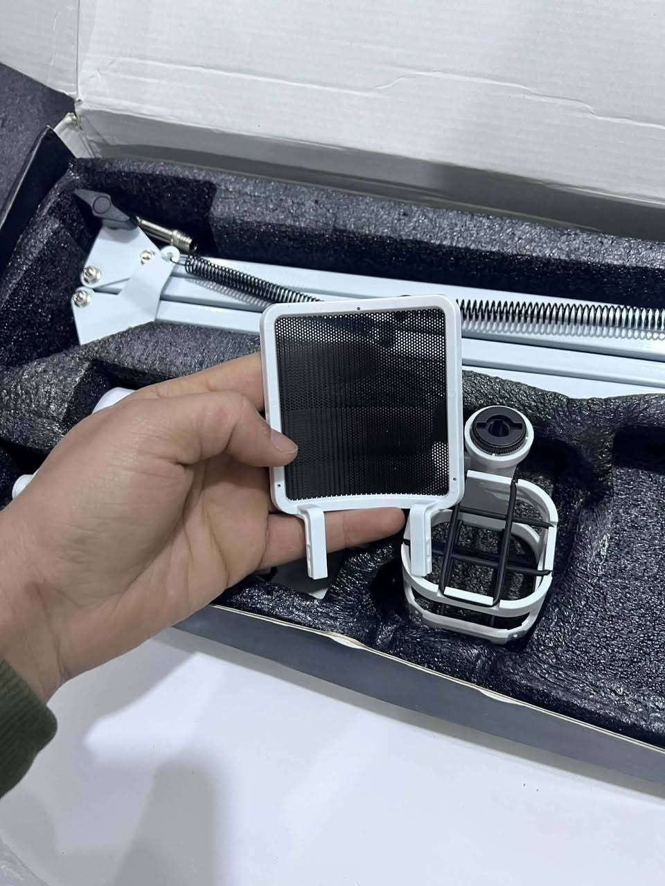 Zealsound A68S
zealsound
ميكروفون ألعاب zealsound للكمبيوتر الشخصي مع ذراع، مجموعة ميكروفون USB لجهاز Mac والهاتف المحمول والكمبيوتر PS5، مع RGB وكتم الصوت وحامل ثلاثي القوائم وذراع (حاملان) وحامل صدمات وفلتر بوب، للبث الصوتي والبث المباشر وTwitch
مايك RGB وستاند , وستاند إضافي حجم كبير


**إذا كنت صاحب هذا الإعلان وتريد حذفه لأي سبب، رجاءا أرسل رسالة إلى الدعم الفني**