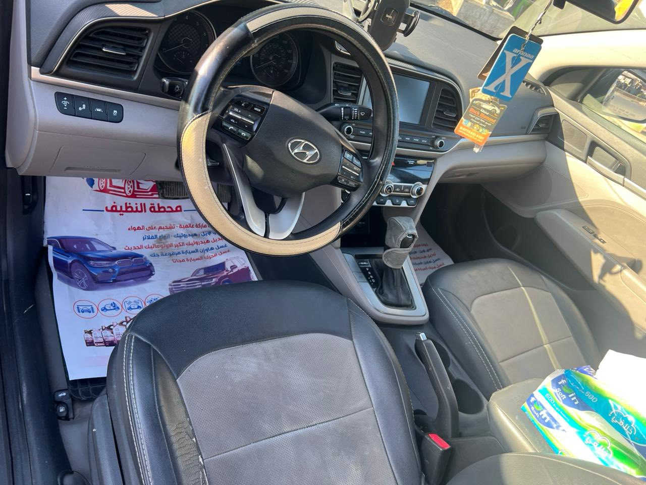 هونداي النترا وارد أمريكي ٢٠٢٠
حادثها باب خلفي جهة السايق  مبدل و شوية من الجاملغ مصبوغ 
الكير مبدل مال 2018 المرغوب 
تحويل مباشر مكان السيارة بغداد 
المواصفات رادار و شاشة 
للاستفسار ***********
