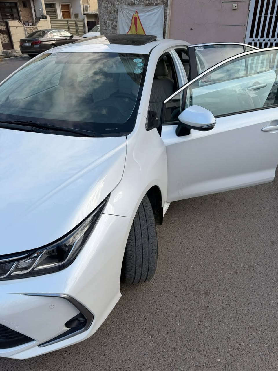 السلام عليكم سياره كورلا للبيع
موديل السياره 2023

وكالة جيهان تابعه لساز 

السياره ماشيه ٢٨ الف 

بعده بضمان الشركه لحد ٤٠ الف 

السياره فول مواصفات ومكفوله 

للتواصل*********** 

سعر السياره ١٨٧ ورقه وبيه مجال بسيط
