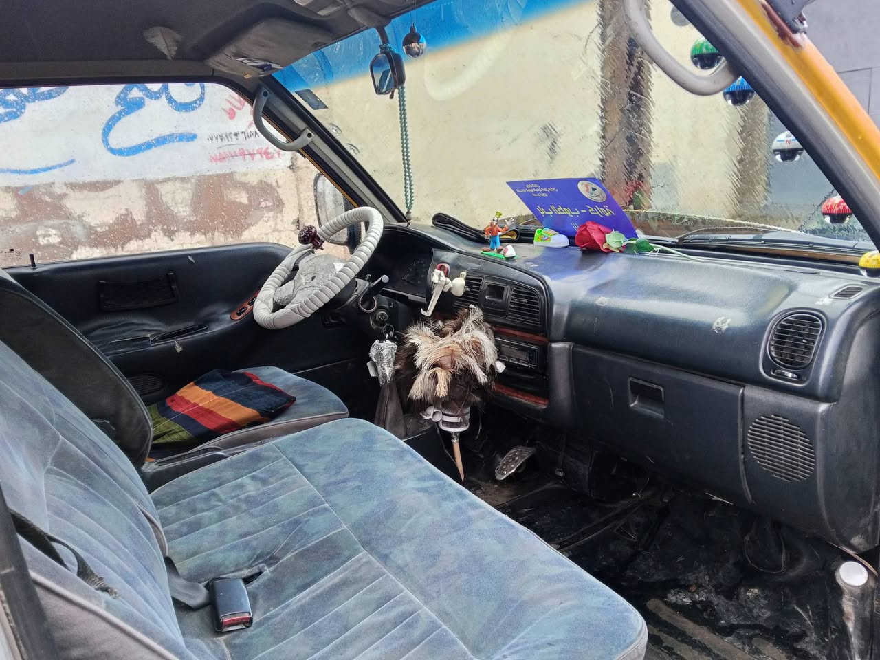 للبيع هونداي موديل 96 بسمي  رقم نكليزي محرك كير  شرط سياره جديد بدون صبغ مكاني موصل حي سماح سعر 65بيها مجال رقم ***********
