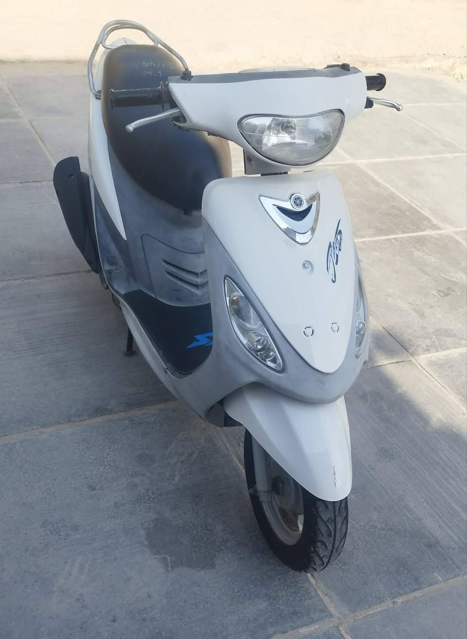 السلام عليكم 
متاح دراجه ماكس للبيع
دراجه حاويه نضيفه مابيهه اي نقص
مامفتوح بيهه ولا برغي
سعرهه مليون وبيهه مجال 
مكانهه السماوه مكلف بالنشر
الشراي اتصال او واتساب ***********
