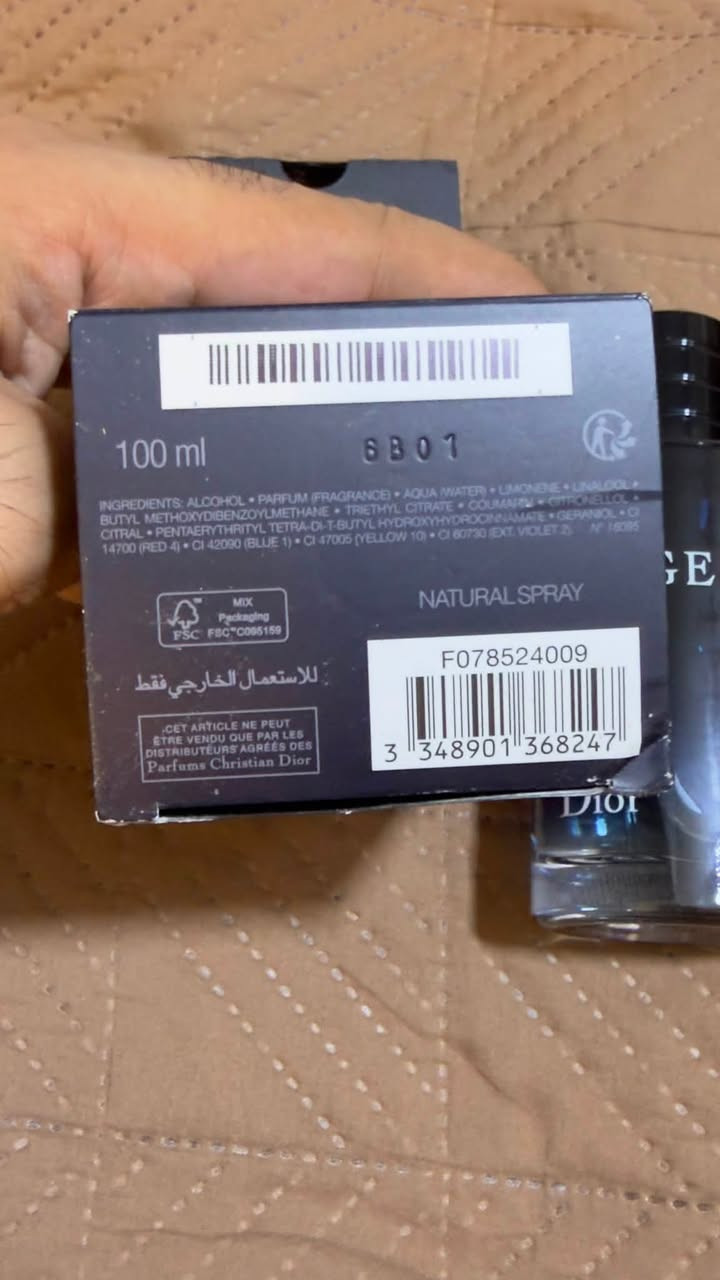 Dior Sauvage EDP للبيع
نسخة الـ100ml مُستخدم 3 رشات للتجربة فقط، مصدر الشراء امريكا/ولاية ميشغن ماخذه بـ170$ اريده بـ225 الف قفل.


**إذا كنت صاحب هذا الإعلان وتريد حذفه لأي سبب، رجاءا أرسل رسالة إلى الدعم الفني**