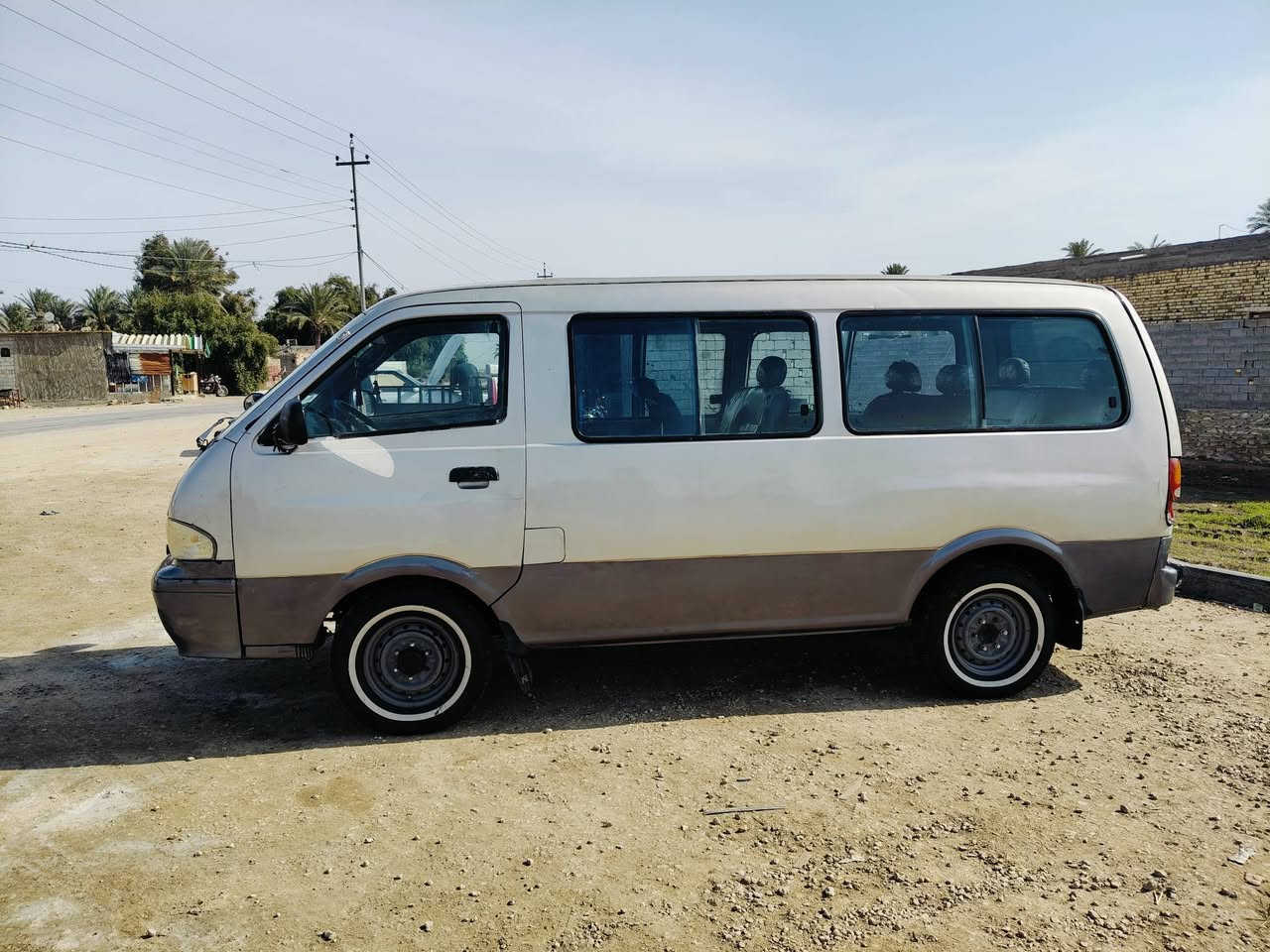 سلام عليكم كيه بريجو للبيع مديل96 رقم نجف انگليزي سنويه ل29بسمي مصفره هيئه ومرور خط مشخاب نجف  سياره تعمير جديد شواصي 3كفاله واحد مصلح تخم ويلات ابو الفلس جديد وتخم تاير جديد مكينه 3الف السياره خير من الله السعر 55وبيه مجال مكاني نجف مشخاب هاذه رقم راعيه ***********
