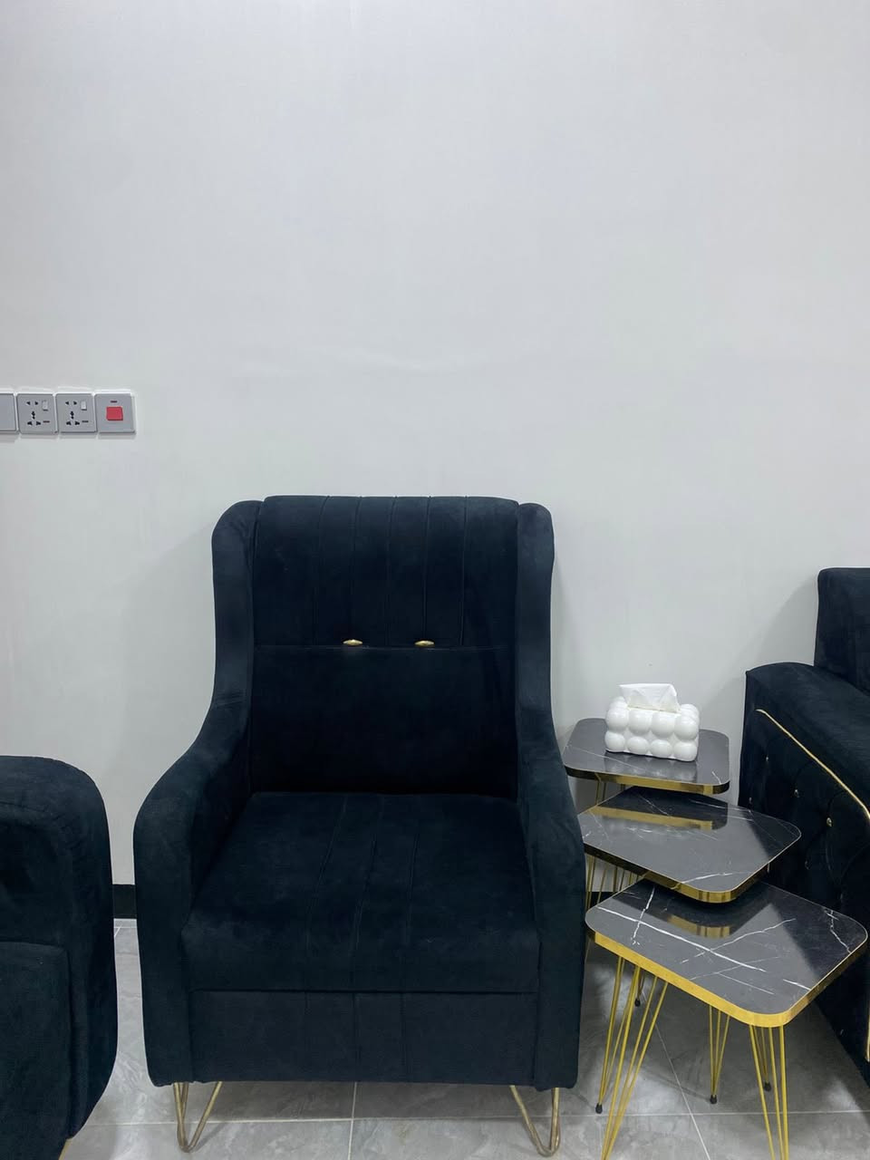 تخم 10 مقاعد نظيف + مع الطبلات  السعر 200 الف ***********
