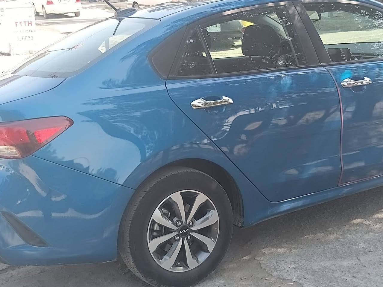 كيا ريو موديل 2023 ماشية ٥٧
مواصفات s
بصمة ابواب وتشغيل
شاشة . كار بلي
تحديد مسار
توقف ذاتي
الحادث موضح بالصورة بدون صبغ فقط دعامية أمامية
السعر 130وبي مجال للاستفسار الاتصال ***********
