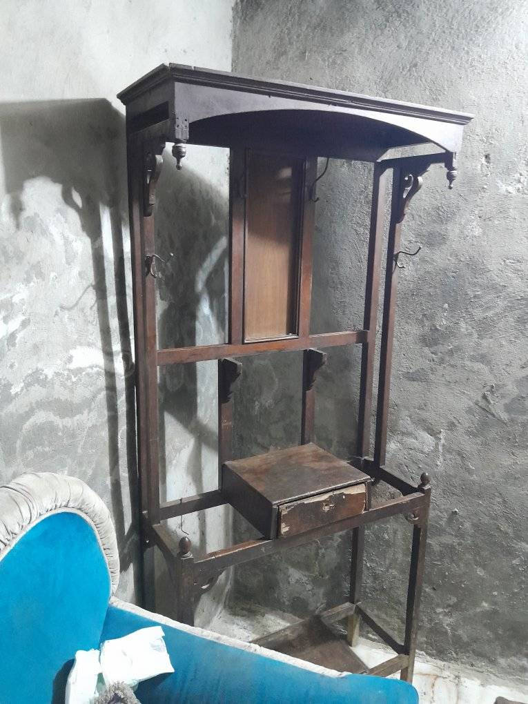زاوية للبيع عمرهه اكثر من ميتين سنه 
مستارثهه عن اب وجد الاتصال بالرقم ***********هذا
