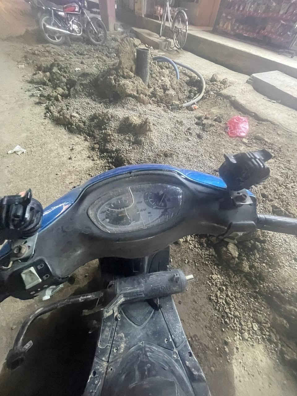 ماكس قجمة دراجة نضيفة كلش دراجة نص ديرة مابيهة اي مصرف السعر 350وبيهة مجال الرقم ***********
