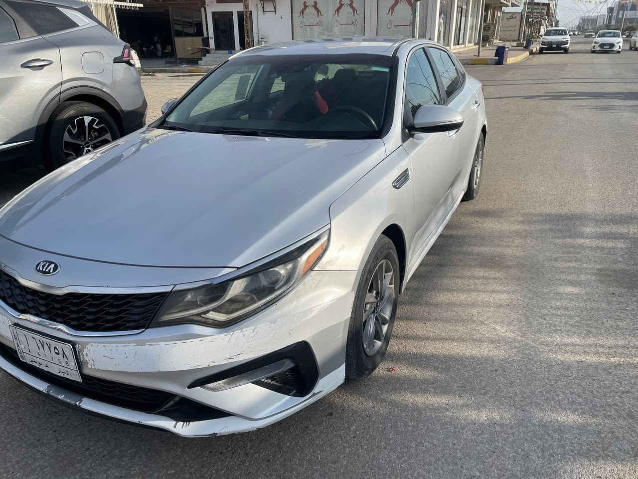 سلام عليكم
للبيع سيارة اوبتما 2019 وارد امريكي رقم ألانبار بـ اسمي تحويل ثاني يوم 

حادث ٣ قطع وبارد 

فقط 

موصفات: 

1شاشه كبير لمس ✅

2كامره دواره ✅

3تحكم جهتين ✅

4 مثبت سرعه ✅

5تحديد مسار✅

6مانع نزلاق ✅

7راذار جانبي ✅

8 حساسات خلفي+ جانبي+امامي ✅

9 3 أنظمة قياده+EXO+SPORT+COMFORT✅

10شاحن USB✅

11منفذ AUX 

12شاير مري ✅

مكينه+✅ وكير+حداديه=كفاله تخم تاير جديد  حساس اطار   

حجم محرك2400 GDi

السيارة مال عائله تاخذه ما تصرف اي شي عليها 

العنوان : الرمادي 📍

سعر 125 وبي مجال قليل

الاستفسار :*********** .
