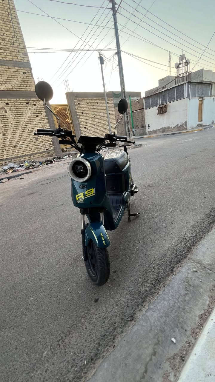 🚲🔥 دراجة شحن R9 للبيع –
السلام عليكم ورحمة الله وبركاته
🔹 النوع: دراجة شحن R9
🔹 الحالة: نظيفة جداً / استعمال خفيف
🔹 البطارية: قوية وتدوم لفترة طويلة (شحن سريع)
🔹 السرعة: مستقرة وأداء عالي داخل المدينة
🔹 الشاحن: أصلي ومتوفر
🔹 الإطارات: بحالة ممتازة
🔹 الهيكل: متين وخالي من العيوب
🔹 الإنارة: شغالة أمامي وخلفي
🔹 الاستخدام: مناسبة للتوصيل، العمل اليومي،
💰 السعر: 425 ألف 
📍 الموقع: البصرة – الزبير
📞 للاستفسار: ***********
📌 ملاحظة: مو شراي لايتعبني
@إشارة

