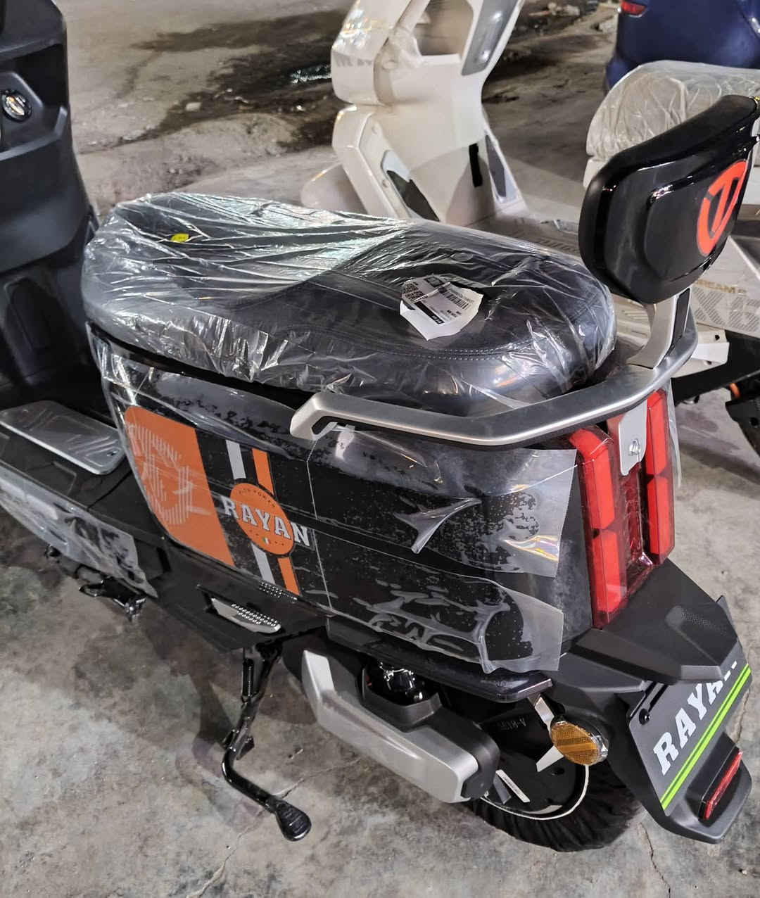 السلام عليكم دراجه شحن جديده زيرو أبد ما ماشيه صفر كيلو الريان السعر مليون و١٥٠الف ا  دراجه غير مستخدمه


**إذا كنت صاحب هذا الإعلان وتريد حذفه لأي سبب، رجاءا أرسل رسالة إلى الدعم الفني**