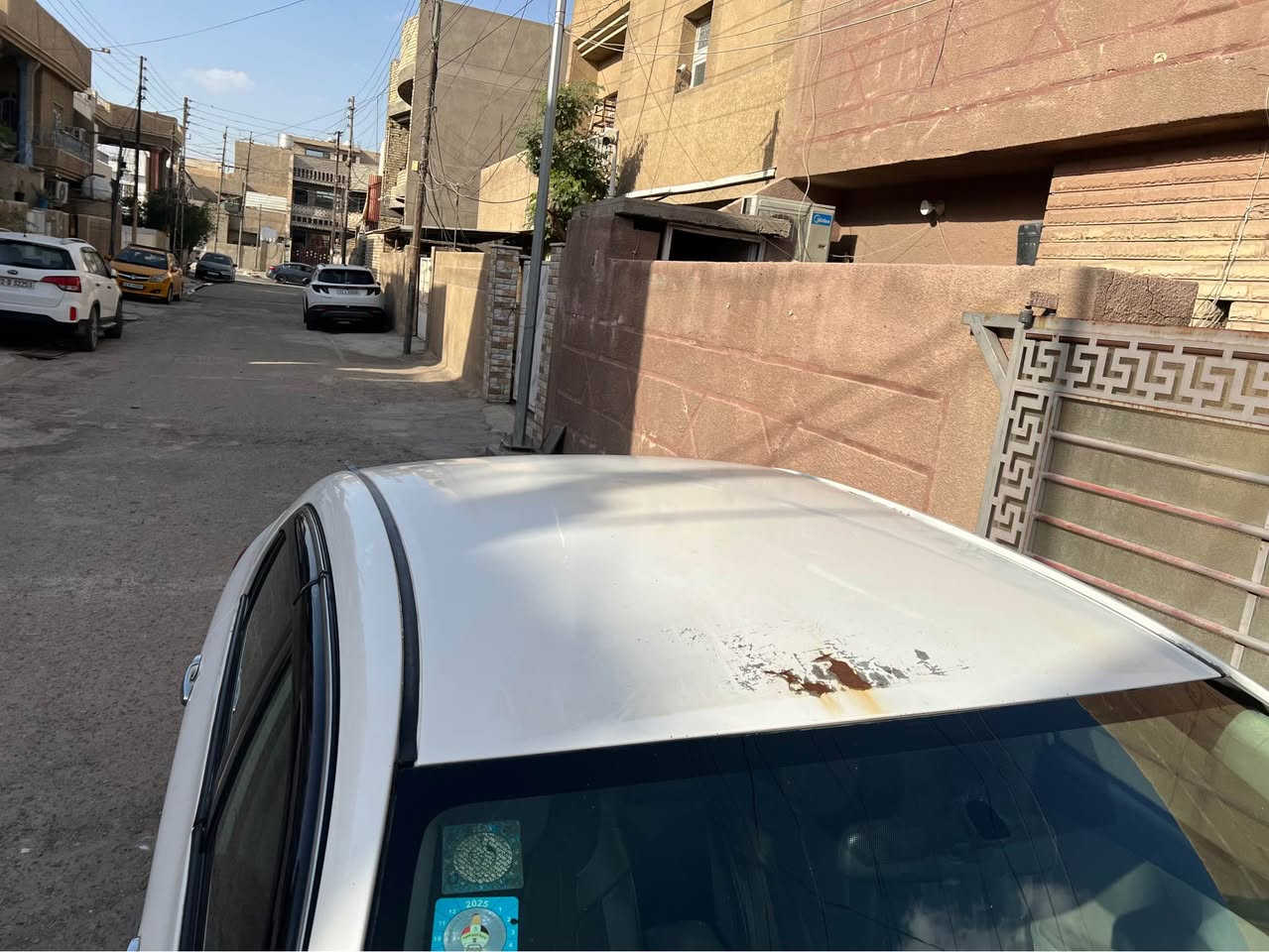 السلام عليكم 
كورلا 2011 مالت شركة عامة 
سيارة بيه تكشير صبغ 
ماشية 226 الف كيلو متر 
بيه ضرر جاملغ خلفي وباب وما  مصلحات على وضعهن 
رقم بغداد // عنوان الامين الثانية او بسماية 
السعر 103 وبيه مجال ساير نضيفه وخير من الاتصال *********** بغداد, العراق
