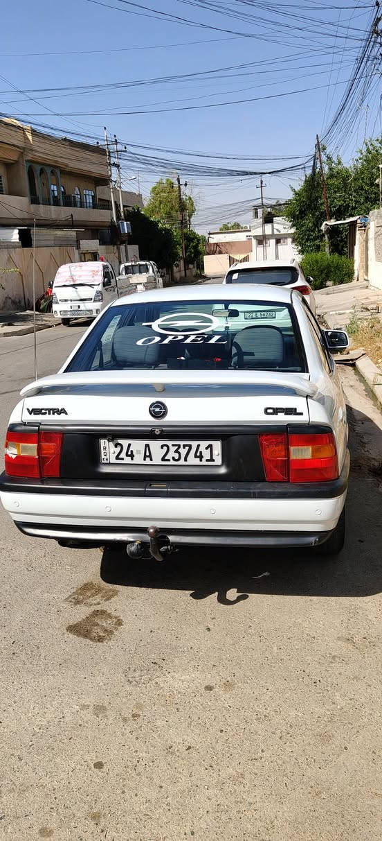 السلام عليكم.. سيارة أوبل فكترا (Opel Vectra) موديل 1994 للبيع، مواصفاتها كالآتي:
المحرك: حجم 2000 (محرك 20)، المحرك والگير بشرط الفحص (شرط چطل).
الصبغ: مصبوغة صبغ عام جمالية (تحديث صبغ بدون حوادث قوية).
الأوراق: السنوية والتحويل بشرط (تتحول مباشرة باسم المشتري).
المواصفات والاضافات:
جام كهرباء.
شاشة داخلية متطورة.
كاميرا خلفية.
السيارة بحالة جمالية ممتازة وجاهزة للاستخدان.77 
5 099 5715
***********
