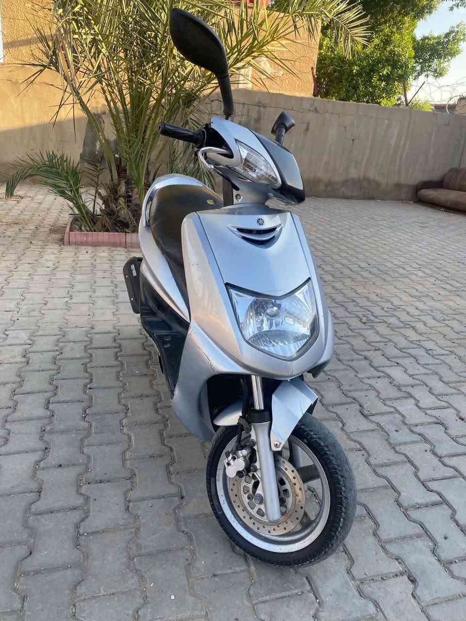 السلام عليكم 👋🏻
للبيع سكنس نثية دراجة بلادية 🎖️مكنية ناعمة شرط شلعة و معدل طيران ✈️ كهربائيات كلهة شغالة اشاير سكن لايت دشبول كلة شغال 💯 نكرة سلف بكل وكت 💯 بريكات بالمكان امامي خلفي شغال 🥇الدراجة اي نقص مابيهة ♣️ شغالة سلف و هندر ♣️
السعر *400 وبيهة مجال للشراي 
مكاني بغداد شعب 
رقم *********** تواصل واتساب او خاص
