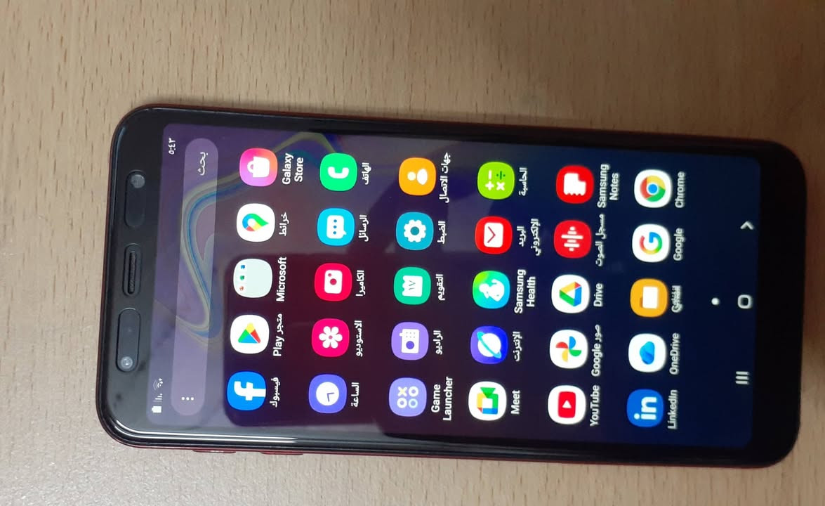 موبايل كلكسي سامسونج J6 plas شرط  جهاز مستخدم قليل لون احمر شراي يتصل على رقم *********** عنوان طوز .
