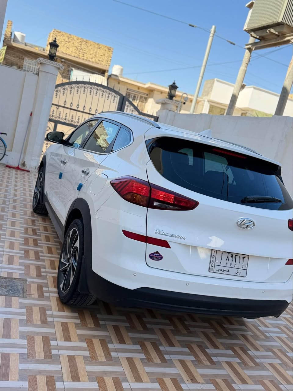 توكسان موديل 2020 خليجي مكفوله والسونار مرفق بالمنشور … رقم بابل ماشيه 95 km مواصفات اصلي 
بصمه … كشن كهرباء … لد امامي خلفي … اشاره بالمري … كشاف لد … ويل كب 19 … شباك نيكل …. شاشه كبيره … داخل صاج … ثلاث انظمه قياده … نظام ترحيب اناره باليده والمرايه الجانبيه … جك سبير عده كامله … 
 السعر 187
📞*********** حلة, بابل
