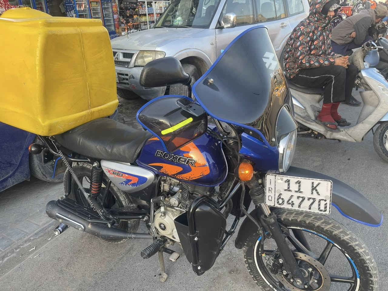 سلام عليكم دراجه بوكسر موديل 22 دراجه مكفوله وتجي شوفه بعينك الف مذب عليه جديد سنويه بشهر 11 طلعته دراج بعده لوك عله ايدي جايبه اروح وجي بيه للدوام دراج مكفوله كفاله عامه موجوده مدينه الصدر 
***********
