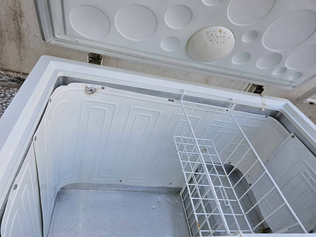 مجمده ماركة penguin
مثل الجديده داخله تصليح شاديلها فريز 
 نظام التجميد ثلجها و تجميدها كلش قوي 
بيها صوت مراوح فقط النجف, العراق


**إذا كنت صاحب هذا الإعلان وتريد حذفه لأي سبب، رجاءا أرسل رسالة إلى الدعم الفني**