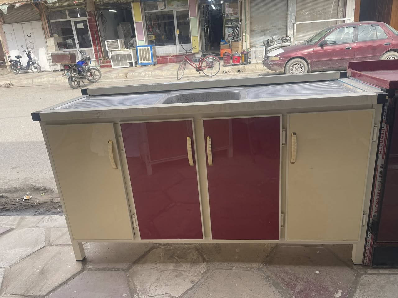 سنك متره و160 حديد احطاطه وكلش نضيف  الثاني متره وعشرين مرمر مستعملات ***********
